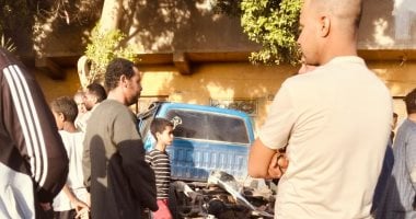 غلق مؤقت لطريق "الرمل" بنجع حمادى بعد تصادم تريلا و3 سيارات ملاكى.. صور