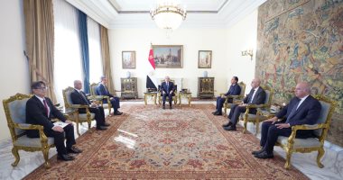 الرئيس السيسى: تعظيم الاستفادة من تطبيقات التكنولوجيا الحديثة فى التعليم