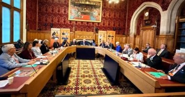 الحرس الثوري تحت حصار لندن.. دعوات الحظر تتزايد.. أعضاء بـ"اللوردات" يهاجمون السفارة الإيرانية بسبب دعوات التحريض.. مطالب بطرد البعثة الدبلوماسية من بريطانيا.. ودعوات لتجفيف منابع تمويل "الأذرع العسكرية"