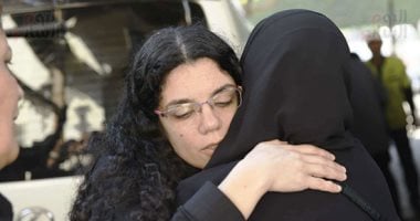 توافد العشرات لأداء صلاة الجنازة على الراحل مختار نوح بمسجد مصطفي محمود