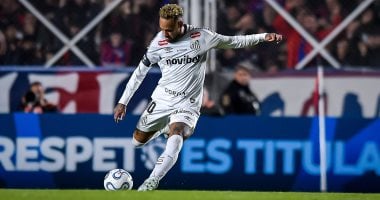 نيمار نجم منتخب البرازيل ونادي سانتوس