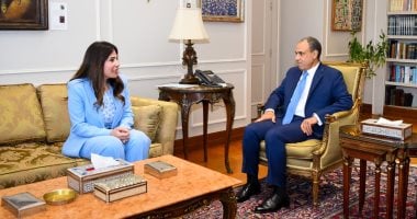 وزير الخارجية يستقبل وزيرة الإسكان والمرافق والمجتمعات العمرانية