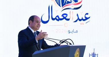 توجيهات رئاسية لدعم عمال مصر.. صرف منحة استثنائية للعمالة غير المنتظمة المسجلة لدى وزارة العمل بقيمة 1500جنيه شهريًا لمدة 3 أشهر اعتبارًا من مايو.. وزيادة تعويض الوفاة فى حوادث العمل من 200 إلى 300 ألف جنيه