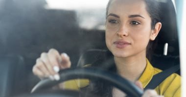 فى اليوم العالمى للمرور.. هل سواقة الستات أسوأ من الرجالة؟.. دراسات تجيب