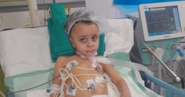 سالم النجار.. طفل يصارع الموت بين أجهزة التنفس وأمل العلاج خارج غزة