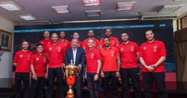 مجلس إدارة الأهلي يكرم رجال الطائرة أبطال الخماسية