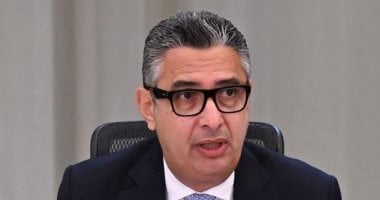 وزير التموين يكشف لـ اليوم السابع أسباب التحول من الدعم العينى إلى النقدى.. شريف فاروق: المواطن حر فى اختيار السلع وفقا لاحتياجاته.. لن نلزم أحدا بمنتجات محددة.. وندرس بدء التطبيق بداية العام المالى المقبل