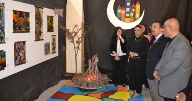 افتتاح المعرض الفنى الثامن عشر لطالبات المدن الجامعية بجامعة الإسكندرية