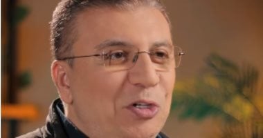أنت تشبه والدتك.. عمرو الليثى يبرز قيمة الأم فى حلقة إنسانية من «إنسان تاني»