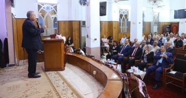 رئيس الطائفة الإنجيلية يشهد رسامة شيوخ وشمامسة بكنيسة بنها