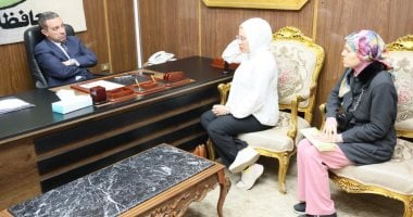 محافظ المنوفية يستمع لشكاوى عدد من المواطنين ويكلف الجهات المختصة بفحصها