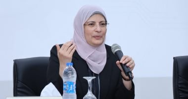رئيس هيئة التنمية الصناعية تبحث موقف المبادرات التمويلية لدعم القطاع الإنتاجي 