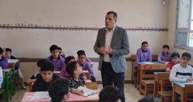 وكيل تعليم دمياط يتابع انتظام امتحانات المستوى الرفيع بمدارس اللغات