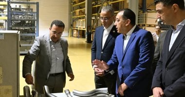 رئيس الوزراء يتفقد مصنع "بويزين مصر" لمعالجات العادم.. مدبولي: توجيهات من الرئيس بمواصلة تعزيز التعاون مع القطاع الخاص محليا ودوليا.. وندعم استراتيجية توطين صناعة السيارات وزيادة نسبة المكون المحلى