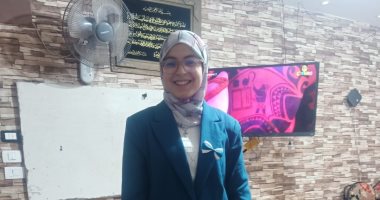 نور تلميذة مجتهدة من زهراء أكتوبر الجديدة تعشق القراءة وكتابة الشعر