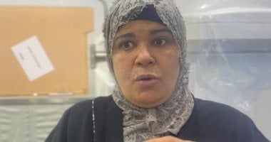 من وجع الفقد لرسالة حياة.. أم تحوّل رحلة مرض ابنتها لخدمة مجانية للمرضى.. صور