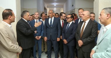محافظ كفر الشيخ يتفقد تطوير وحدة الغسيل الكلوي بالزعفران