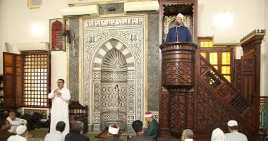 ترجمة خطبة صلاة الجمعة بمسجد عمر بن عبد العزيز إلى لغة الإشارة