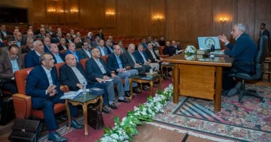 وزير الانتاج الحربي يتابع الأداء المالي والإنتاجي للشركات التابعة