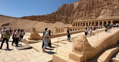 سحر الأقصر يهزم حرارة الطقس ويجذب السياح من كل أنحاء العالم
