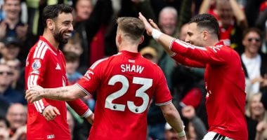 مان يونايتد يفوز على نوتينجهام بثلاثية مثيرة فى الدوري الإنجليزي.. فيديو 
