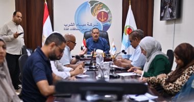 رئيس مياه القناة يعقد اجتماعًا لمتابعة موقف المحطات استعدادًا لفصل الصيف