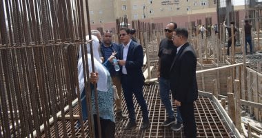 رئيس جامعة بنها يتفقد الإنشاءات بكليتي التربية النوعية والفنون التطبيقية