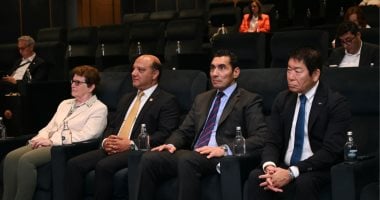 وزير الرياضة يشهد توقيع عقد استضافة مصر لبطولة العالم للجمباز الفنى للناشئين