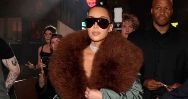 كيم كارداشيان تتعرض للسخرية بسبب إطلالتها الثقيلة في عرض Gucci بنيويورك