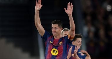 برشلونة يكتسح ريال بيتيس ويحقق العلامة الكاملة في ليلة وداع ليفاندوفسكي