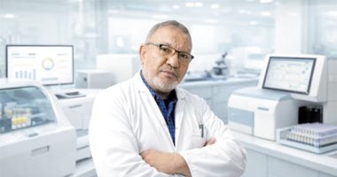 من ألمانيا إلى طنطا.. رحلة عالم مصرى فى تطوير علاجات مبتكرة للسرطان.. دراسة مصرية بـ«Scientific Reports» تختبر علاجا نانويا لأورام إيرليخ الصلبة.. إيهاب طوسون: هدفنا استهداف الخلايا السرطانية دون إضرار السليمة