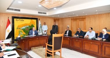 محافظ الفيوم يوجه بتوفير فرصتى عمل ومشروع لـ 3 شباب من ذوى الهمم