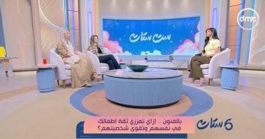 المسرح يجمع نيللي صادق ووالدتها زازي حافظ.. علاقة خاصة صنعتها القراءة والفن