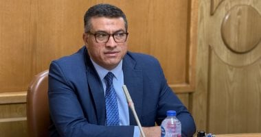 بسبب الحر.. محافظ قنا يقرر وقف العمل الميدانى لعمال النظافة فى ساعات الذروة