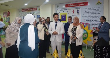 رئيس جامعة بنها يفتتح مشروع تخرج الدفعة الـ32 لطلاب التربية النوعية.. صور