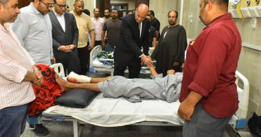محافظ أسيوط يزور مصابي حادث أبنوب ويوجه بتوفير الرعاية الكاملة حتى تماثلهم للشفاء