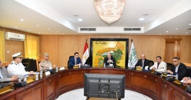 محافظ دمياط يرأس اجتماعًا لمتابعة تنفيذ توصيات "دمياط للطاقة النظيفة"