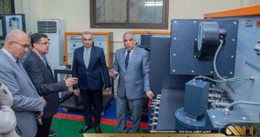 رئيس جامعة طنطا يتفقد المعامل التخصصية بكلية الهندسة