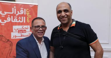 وائل السمرى: مصطفى عبيد يبحث فى التاريخ مرتديا حلة المتصوفين