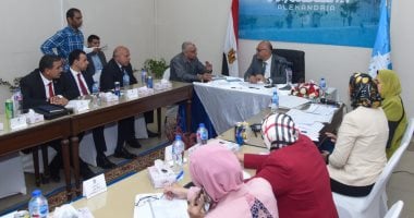 محافظ الإسكندرية يعقد لقاء جماهيريا بحي الجمرك ويفحص 40 شكوى