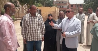 رئيس مدينة إسنا يتفقد منطقة حاجر نجع العرب ويعد الأهالى بحل مشاكلهم.. صور