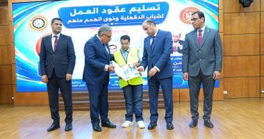 وزير العمل: تراجع البطالة إلى 6% بفضل المشروعات القومية 