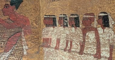 مقبرة الملك توت عنخ آمون تسحر القلوب بالنقوش والألوان منذ آلاف السنين.. صور