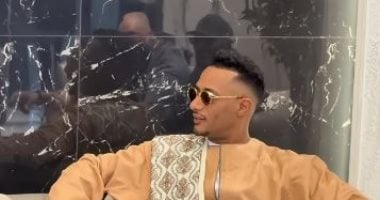 محمد رمضان يصل بغداد بالجلباب البلدى لحضور عرض فيلم أسد (فيديو)