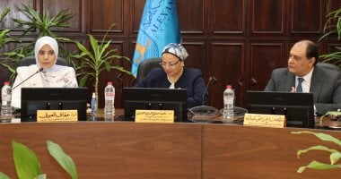 مجلس خدمة المجتمع بجامعة الإسكندرية يناقش خطط التحول الرقمي وترشيد الطاقة وتعزيز الاستدامة