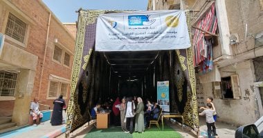 رئيس الوزراء يستعرض حصاد قافلة طبية للجنة الطبية العليا والاستغاثات بالإسكندرية.. القافلة أسهمت فى الكشف على (2830) شخصا.. وتحويل عدة حالات إلى مستشفيات وزارة الصحة والمستشفيات الجامعية لاستكمال العلاج