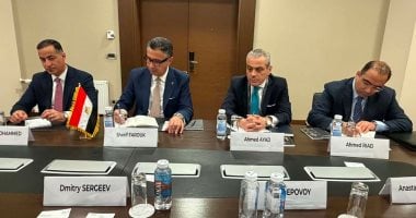 وزير التموين يبحث مع الجانب الروسى إبرام عقود توريد طويلة الأجل لشحنات القمح