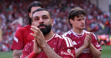 محمد صلاح يودع الجماهير بالدموع