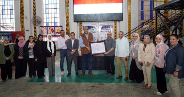 رئيس شركة مياه الشرب بسوهاج يكرم العاملين المتميزين لجهودهم