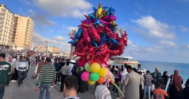 شلالات البالونات وبهجة بالشواطئ والمتنزهات احتفالًا بعيد الأضحى بالمحافظات